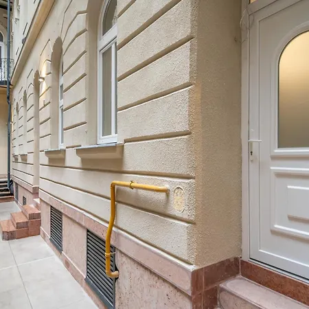 Paulay At Opera Suites P39 Budapest Exterior photo